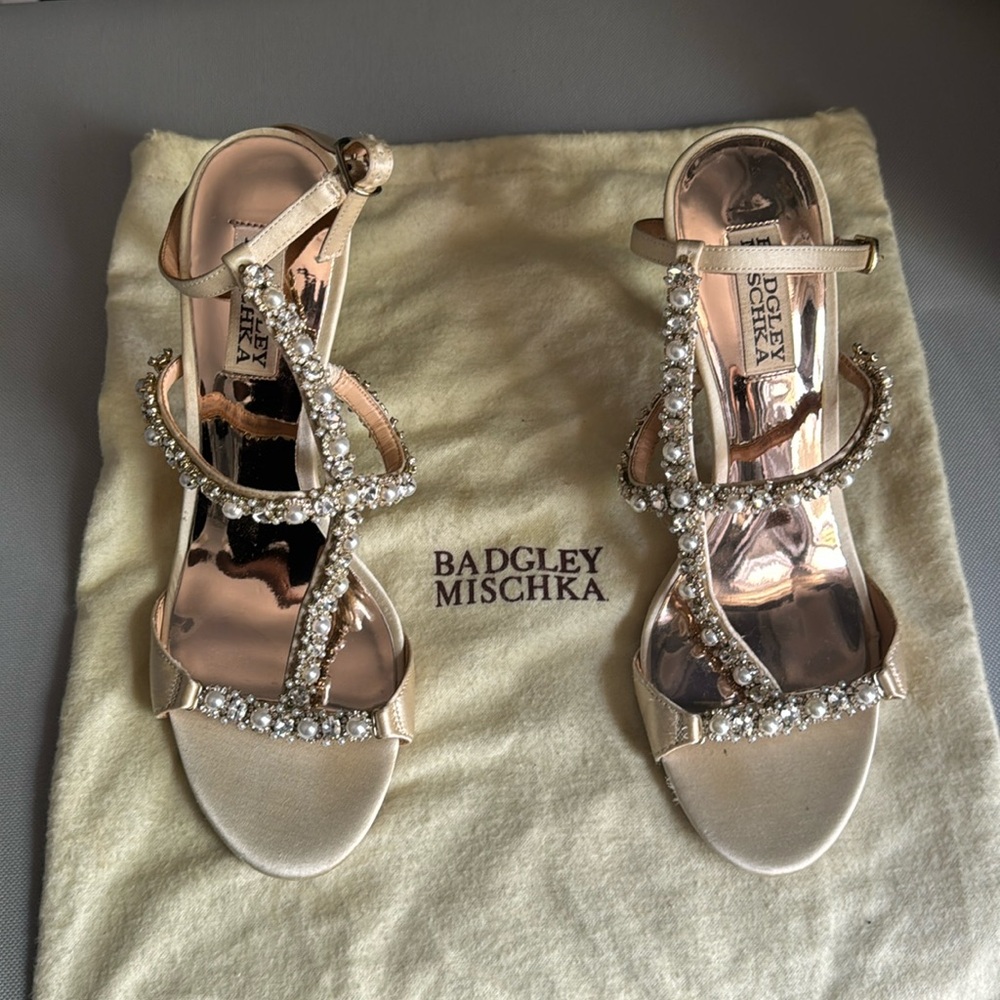 Badgley Mischka pearl - crystal studded satin heels t-strap